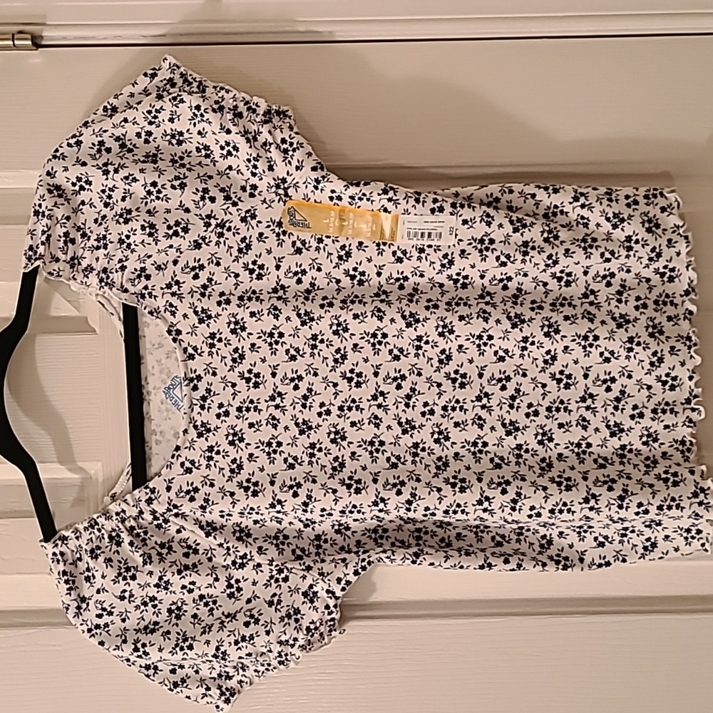 THEREABOUTS GIRLS PLUS SIZE BLACK & WHITE FLORAL SHORT SLEEVE TOP SIZE XL 18.5P